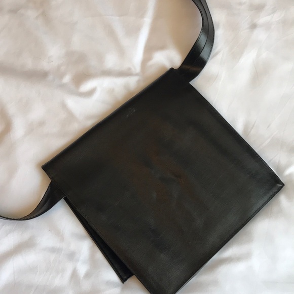 20 Piece Makeup Brush Set with Belt! - Picture 3 of 4